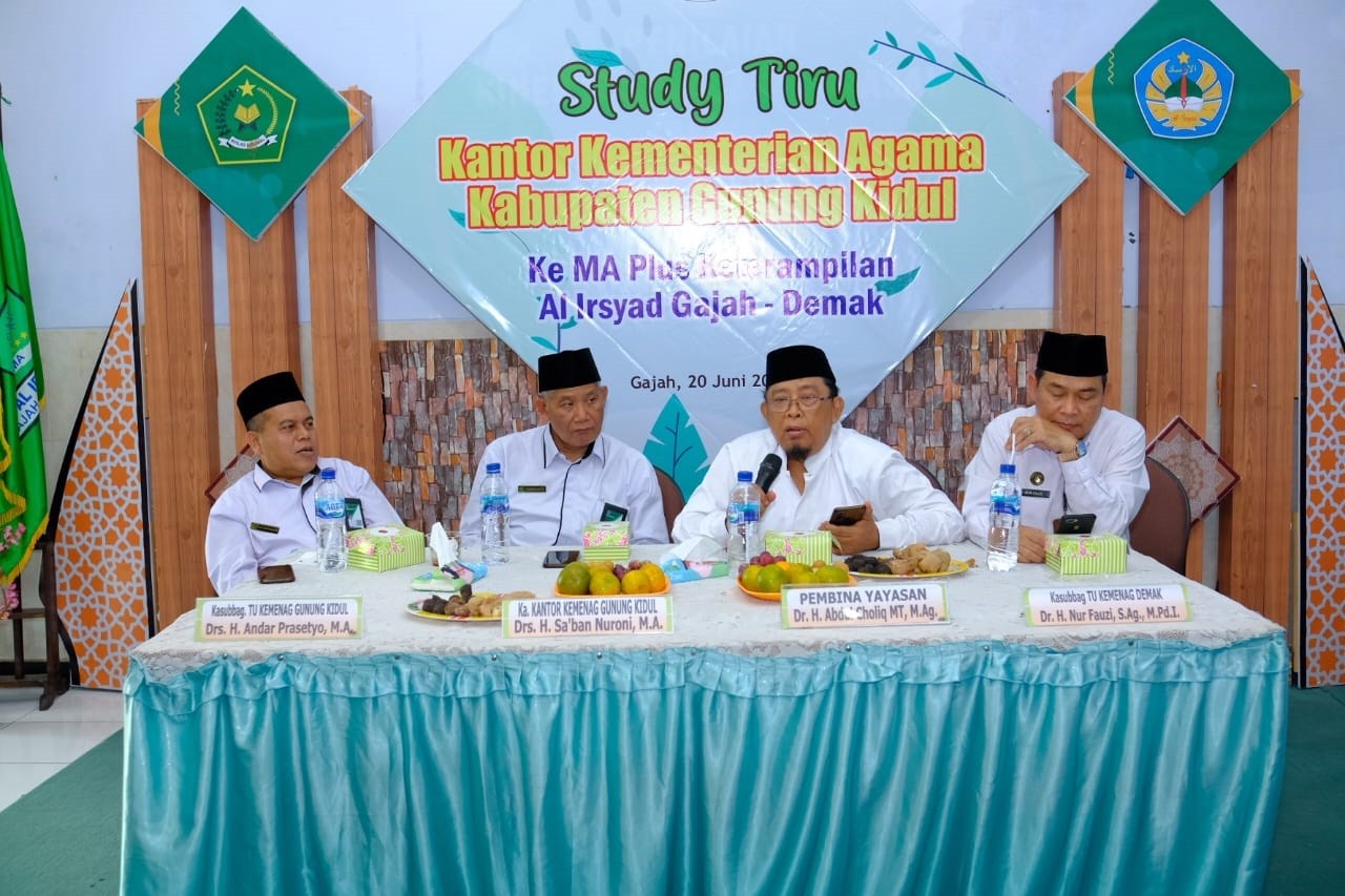 Kunjungan Study Tiru oleh Kantor Kemenag Kab. Gunungkidul di MA Plus Keterampilan Al Irsyad Gajah